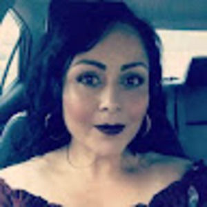 Meet your Posher, Roxana